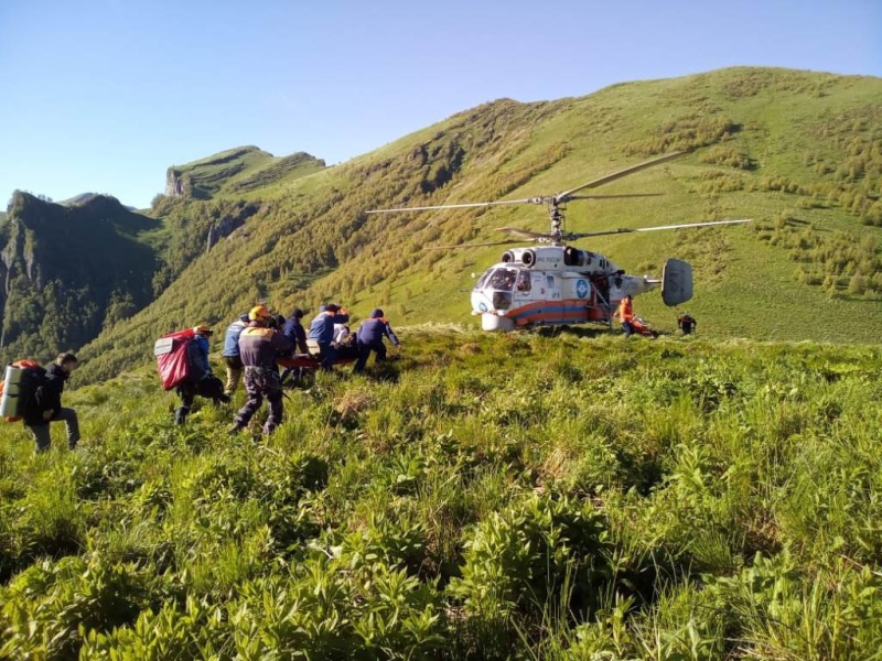 Эвакуация туриста, получившего травму у подножия горы БОЛЬШОЙ ТХАЧ.