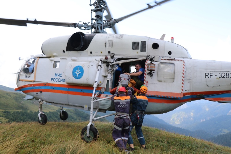 Эвакуация травмированного туриста со склона горы Дзювя (2470 м)