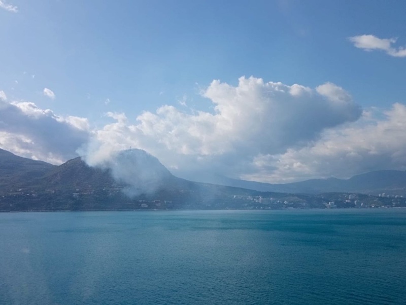 Пожар на горе Кастель в Крыму
