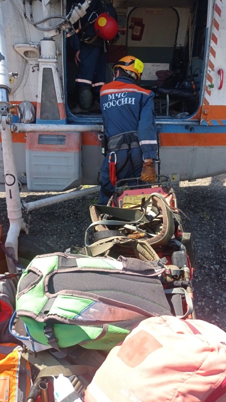 Эвакуация пострадавшего туриста с горы Ачишхо