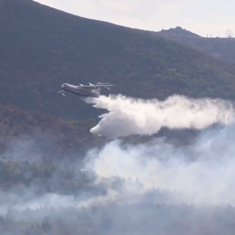 Борьба с пожаром под Геленджиком