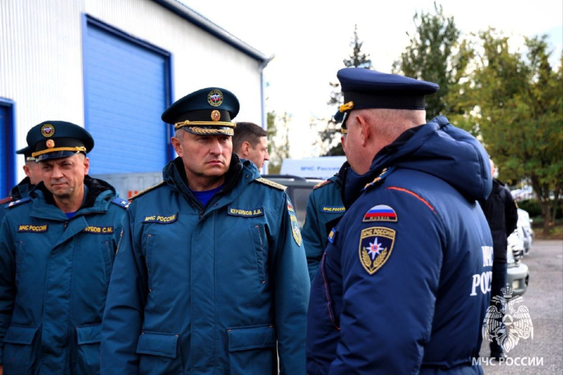 Глава МЧС России посетил центр