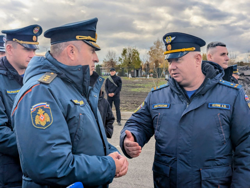 Глава МЧС России посетил центр